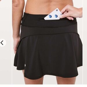 Lululemon Play Off The Pleats Skirt *13"
size 4
